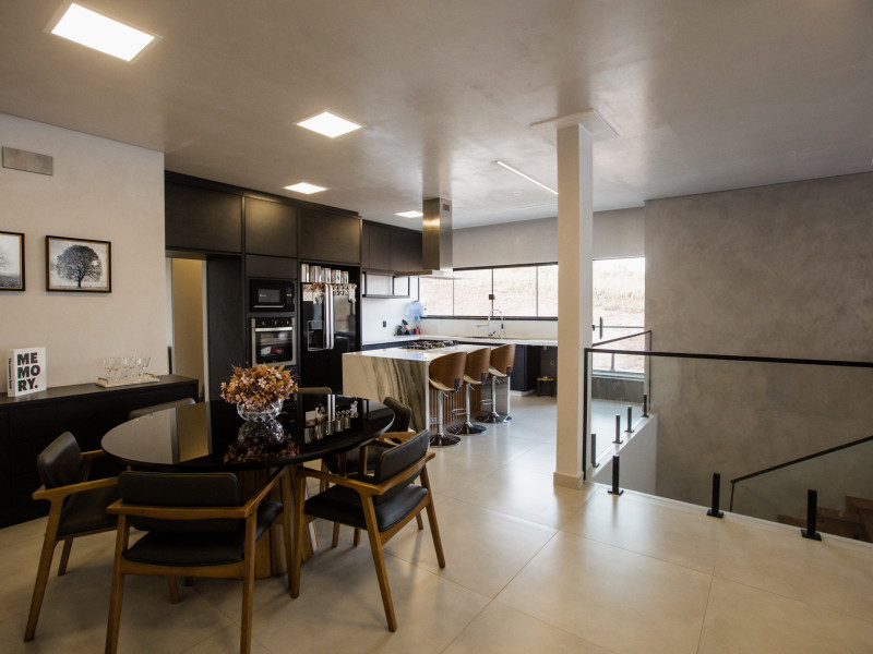 Casa à venda Centro com 640m² e 3 quartos por R$ 1.400.000 - int-2031.jpg