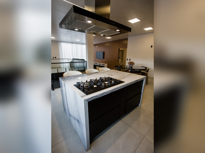 Casa à venda Centro com 640m² e 3 quartos por R$ 1.400.000 - int-2041.jpg