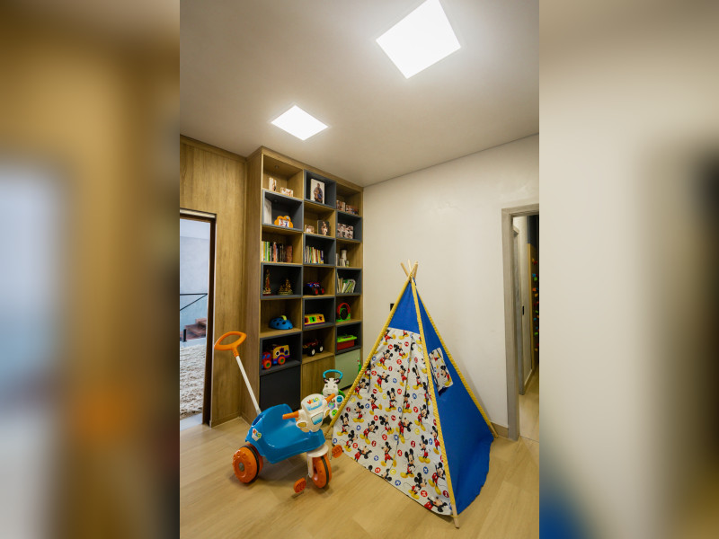 Casa à venda Centro com 640m² e 3 quartos por R$ 1.400.000 - int-2132.jpg