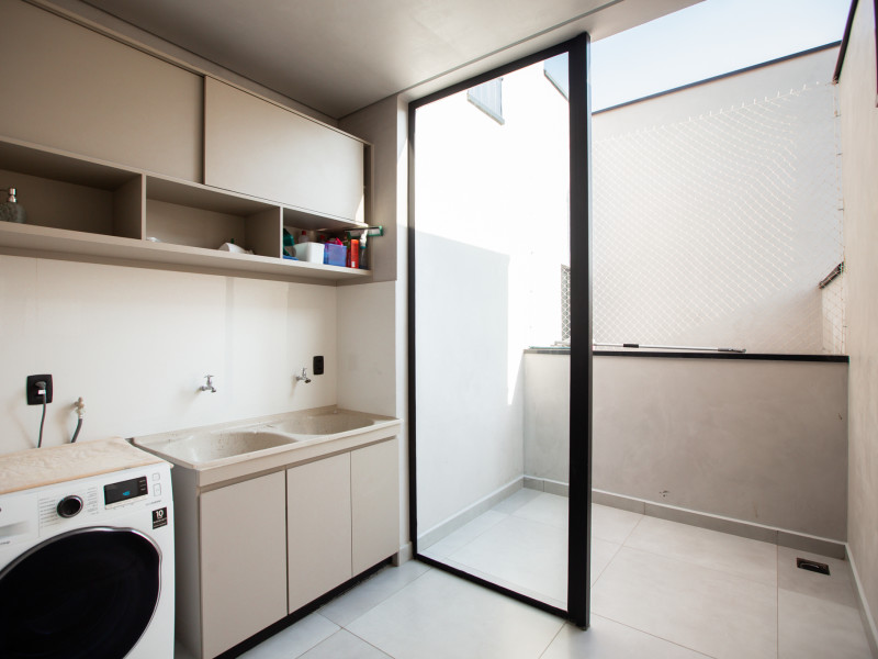 Casa à venda Centro com 640m² e 3 quartos por R$ 1.400.000 - int-2140.jpg
