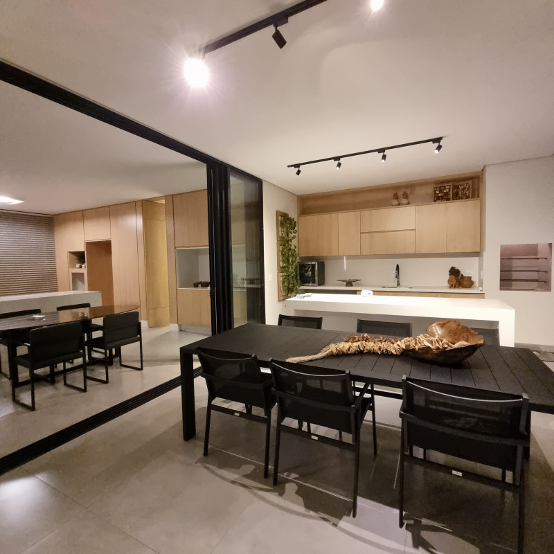 Casa de condomínio à venda Alphaville Lagoa dos Ingleses com 340m² e 4 quartos por R$ 3.100.000 - 260964322-vertical-cozinha-13.jpg