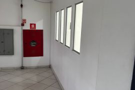 Comercial para alugar Jardim Santa Edwirges com 110m² - 1 dormitório -  vagas - R$ 1.500 - 1044730717-sala-11-frente.jpeg