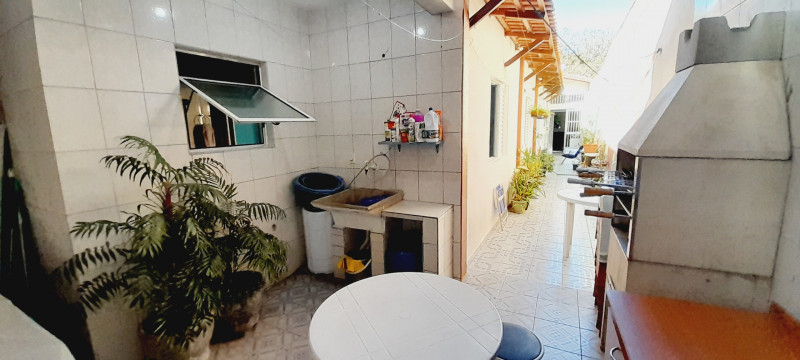 Casa à venda Jardim Calux com 132m² e 3 quartos por R$ 450.000 - 279524316-20220623-135812.jpg