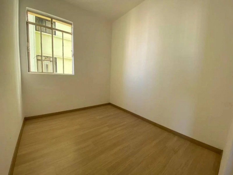 Apartamento à venda Centro com 78m² e 3 quartos por R$ 215.000 - 715996679-quarto-meio.jpg