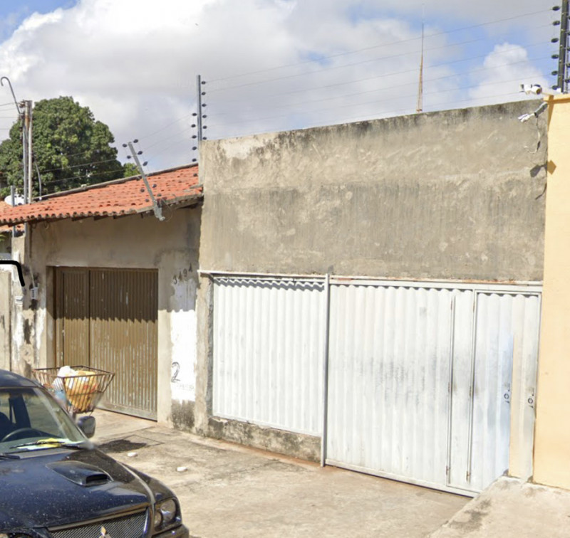 Casa à venda Três Andares com 280m² e 2 quartos por R$ 700.000 - 1740068067-45163c35-ecdb-40a2-9c11-38abe0fdef42.jpeg
