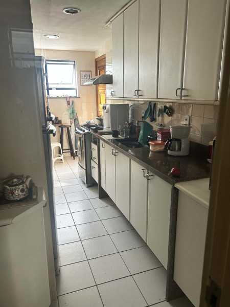 Apartamento à venda Copacabana com 123m² e 3 quartos por R$ 1.850.000 - 483714454-cozinha-a.jpg