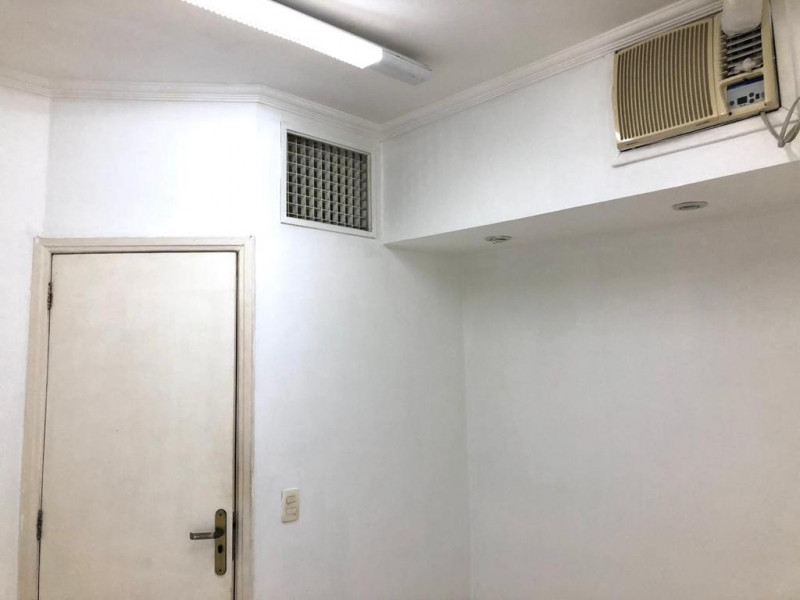 Comercial à venda Laranjeiras com 13m² e 1 quarto por R$ 55.000 - 100035204-whatsapp-image-2023-03-01-at-11.jpeg