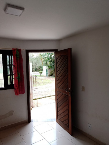 Casa à venda Centro com 100m² e 2 quartos por R$ 230.000 - 1740577027-eb6718ac-4095-4cec-aea1-80b9e851ce15.jpeg