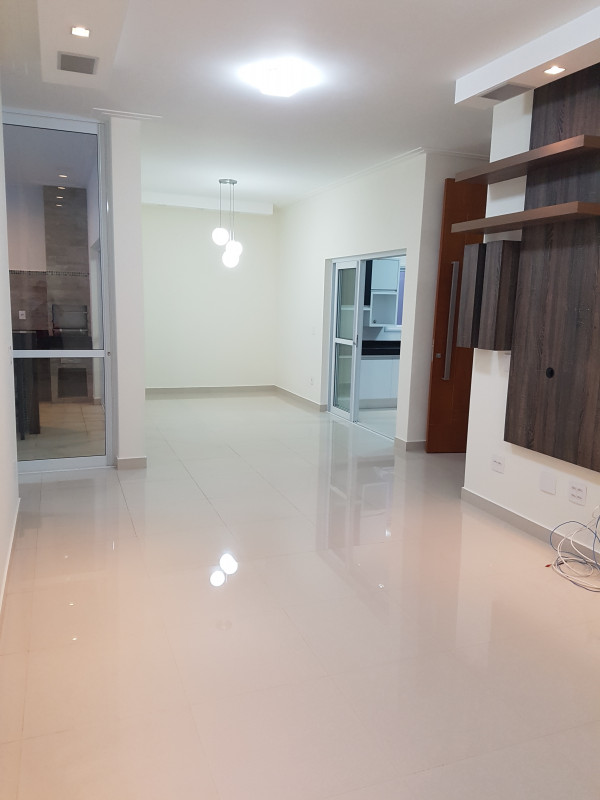 Casa à venda Parque do Castelo com 201m² e 3 quartos por R$ 890.000 - 1239402095-20180512-173142.jpg