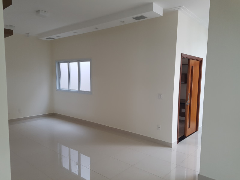 Casa à venda Parque do Castelo com 201m² e 3 quartos por R$ 890.000 - 134797925-20180512-162926.jpg