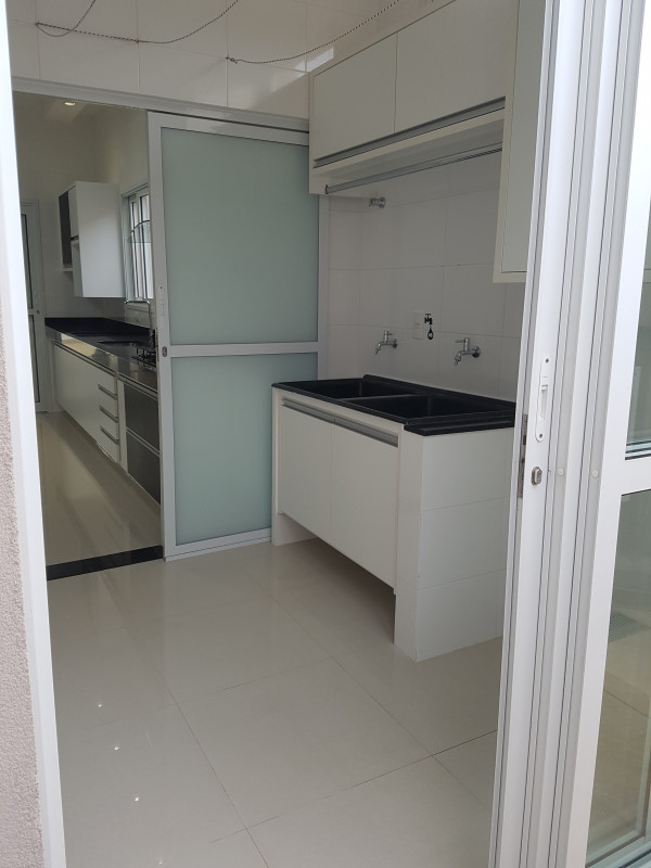 Casa à venda Parque do Castelo com 201m² e 3 quartos por R$ 890.000 - 1595078599-20180512-162553.jpg