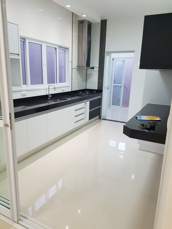 Casa à venda Parque do Castelo com 201m² e 3 quartos por R$ 890.000 - 535159929-20180512-173437.jpg