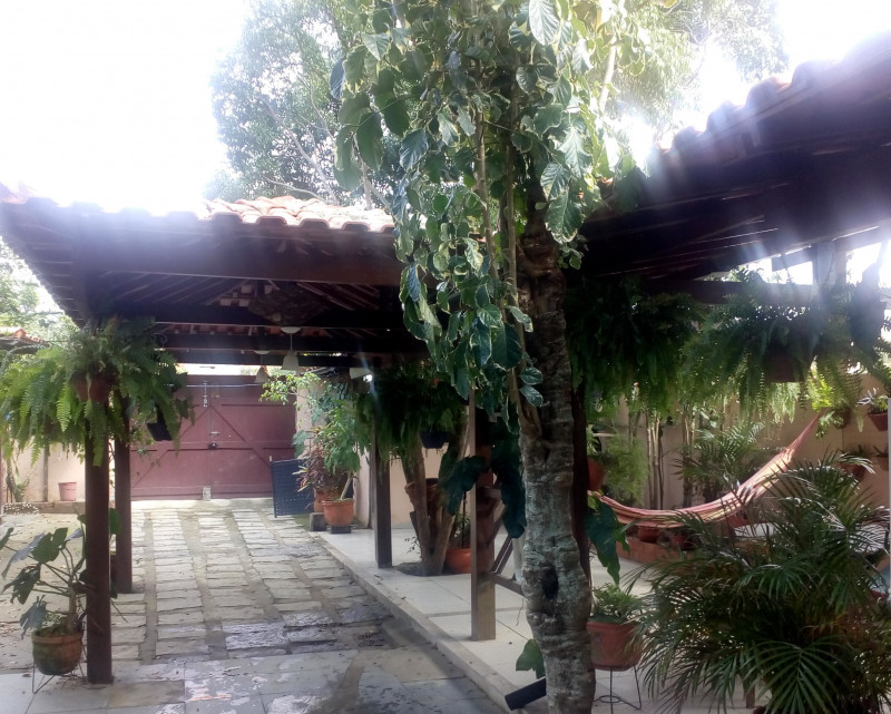 Casa à venda Jaconé com 180m² e 3 quartos por R$ 400.000 - 713056447-garagem-p-dois-carros.jpg