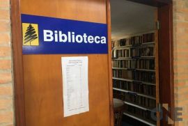 Casa de condomínio à venda Centro com 1000m² - 4 dormitórios -  vagas - R$ 1.350.000 - 2120022103-condominio-granja-viana-ii-biblioteca.jpg