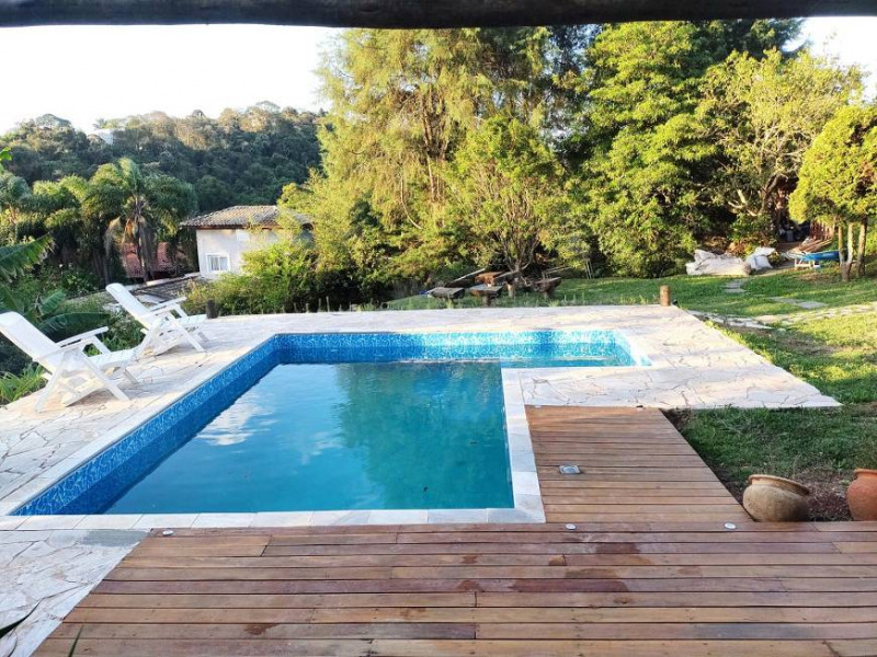 Casa de condomínio à venda Centro com 1000m² e 4 quartos por R$ 1.350.000 - 1088996934-foto-casa-piscina-2.jpg