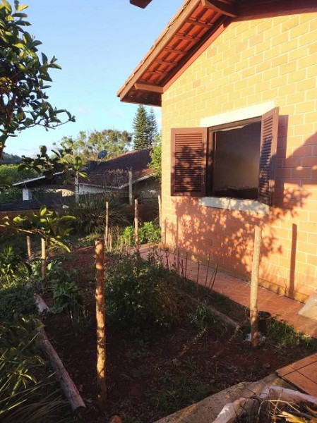 Casa de condomínio à venda Centro com 1000m² e 4 quartos por R$ 1.350.000 - 1761955087-foto-casa-horta.jpg