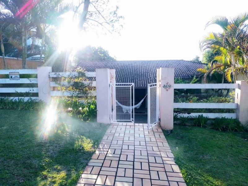 Casa de condomínio à venda Centro com 1000m² e 4 quartos por R$ 1.350.000 - 1831247658-foto-casa-frente-3.jpg