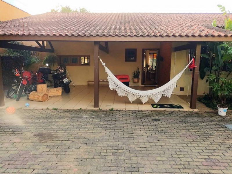 Casa de condomínio à venda Centro com 1000m² e 4 quartos por R$ 1.350.000 - 255099964-foto-casa-frente-2.jpg