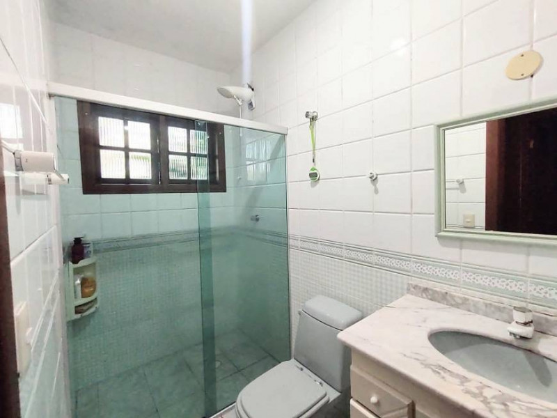 Casa de condomínio à venda Centro com 1000m² e 4 quartos por R$ 1.350.000 - 287254293-foto-casa-banheiro.jpg