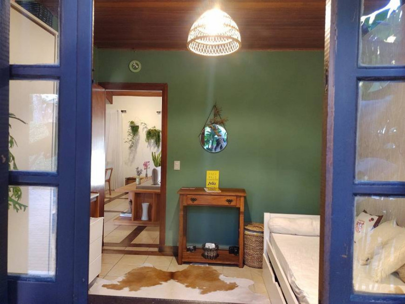 Casa de condomínio à venda Centro com 1000m² e 4 quartos por R$ 1.350.000 - 310320024-foto-casa-quarto-1.jpg