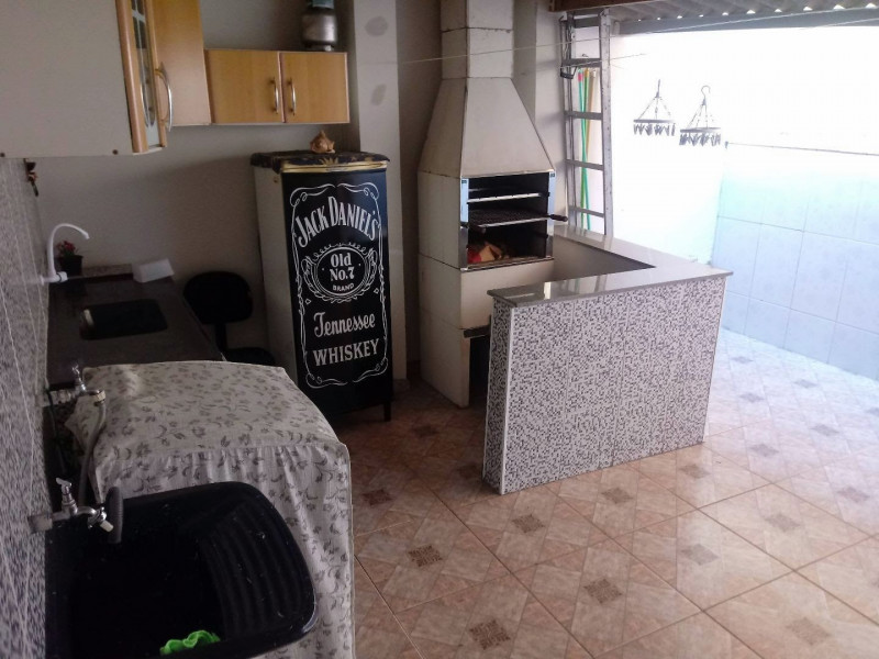 Casa à venda Jardim Santa Lúcia com 155m² e 3 quartos por R$ 350.000 - 1531902872-df1d4c3a-5a5a-4e39-ac9f-f09d2539dd5b.jpg
