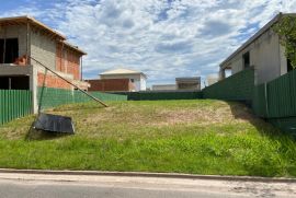 746404264-1-vista-da-rua-frente-do-terreno-2.jpg
