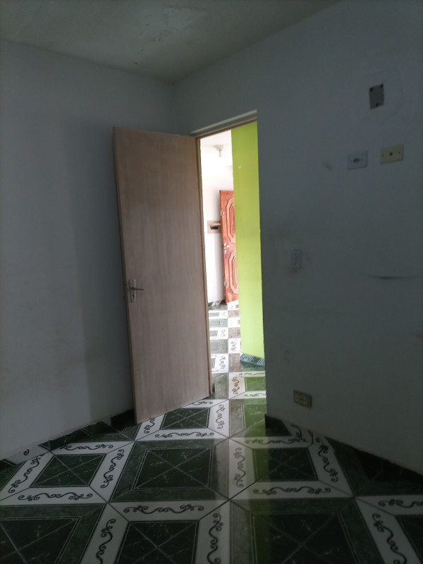 Apartamento à venda Fazenda Itaim com 50m² e 2 quartos por R$ 110.000 - 1108319842-20230224-114316-hdr.jpg