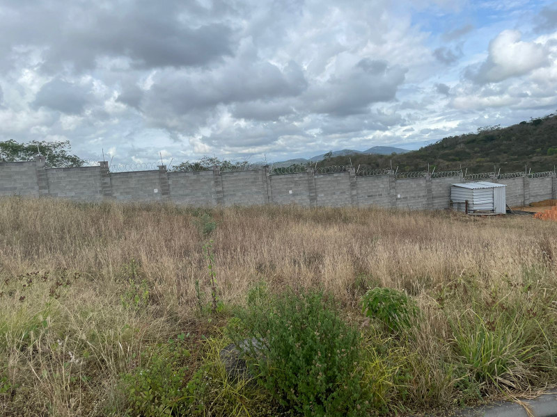 Terreno à venda Nova Esperança com 200m² e 1 quarto por R$ 65.000 - 168415848-photo-2023-02-22-07-21-48-10.jpg