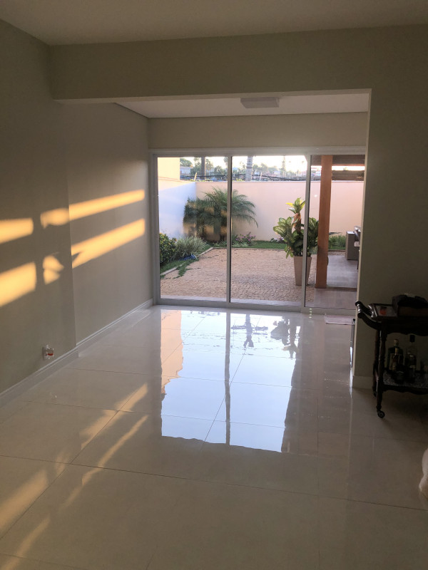 Casa de condomínio à venda Notre Dame com 200m² e 4 quartos por R$ 1.280.000 - 1289940705-22206804-64d7-4565-9bc0-b6e074edb2c3.jpeg