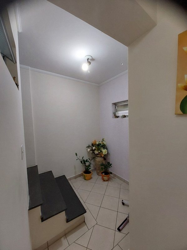 Comercial à venda Vila Gustavo com 240m² e 1 quarto por R$ 940.000 - 305172285-17-hall-acesso-piso-superior.jpg