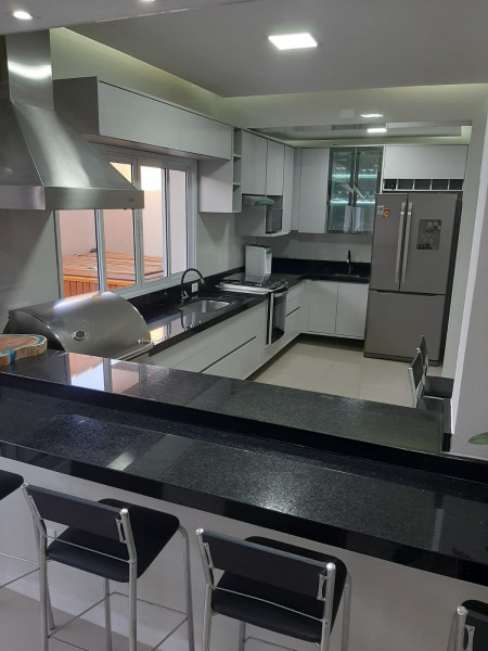 Casa à venda Jardim dos Oliveiras com 258m² e 3 quartos por R$ 749.000 - 1391342807-a91802c7-0d84-47fb-9d1c-e20e6973e15c.jpeg