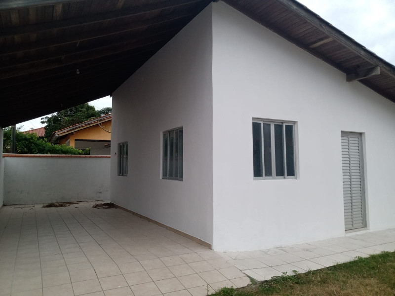 Casa à venda Ingleses do Rio Vermelho com 250m² e 2 quartos por R$ 300.000 - 2032971829-ae4e7793-7d9c-4975-b30b-4261017f7dab.jpeg