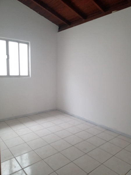 Casa à venda Ingleses do Rio Vermelho com 250m² e 2 quartos por R$ 300.000 - 255253139-1187f57d-4743-4c81-9f4d-961e3fe81529.jpeg