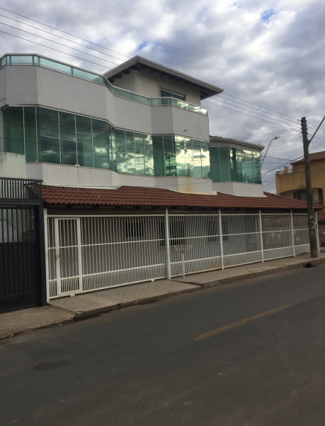 Casa à venda Centro com 300m² e 5 quartos por R$ 1.150.000 - 1526823033-df887634-940f-4075-9bbe-e25d3ead6d81.jpeg