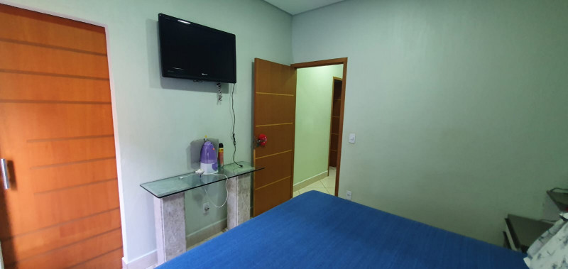 Casa de condomínio à venda Centro com 160m² e 3 quartos por R$ 450.000 - 1583984376-suite-com-closet-v2.jpeg