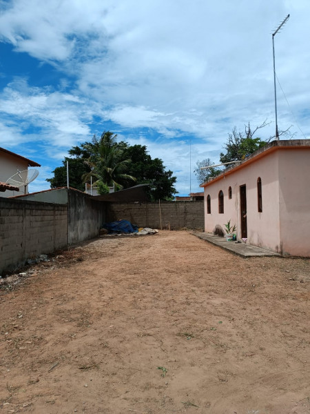 Casa à venda Centro com 600m² e 2 quartos por R$ 260.000 - 2140339033-img-20230307-wa0157.jpg