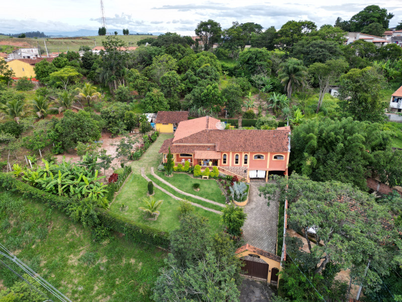 Chácara à venda Centro com 5200m² e 4 quartos por R$ 1.100.000 - 1218778962-chacara-casa-area-total.JPG