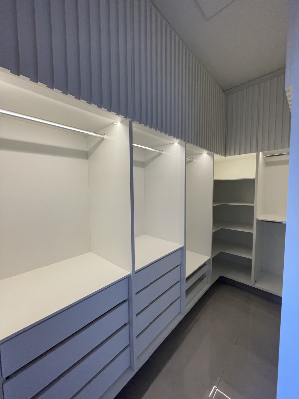 Casa de condomínio à venda Centro com 144m² e 3 quartos por R$ 865.000 - 1680140254-skype-picture-2023-03-17t15-03-12-676z.jpeg