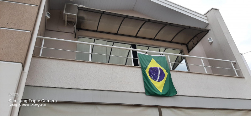 Casa à venda Jardim Murayama com 260m² e 3 quartos por R$ 1.200.000 - 1462470355-visao-externa-sacada-principal.jpeg