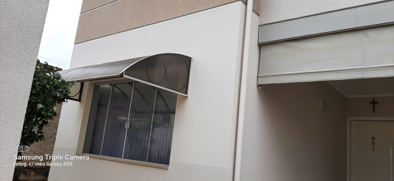 Casa à venda Jardim Murayama com 260m² e 3 quartos por R$ 1.200.000 - 1993574063-visao-externa-janela-sala-estar.jpeg