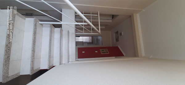 Casa à venda Jardim Murayama com 260m² e 3 quartos por R$ 1.200.000 - 2054750946-escada-acesso-area-intima.jpeg