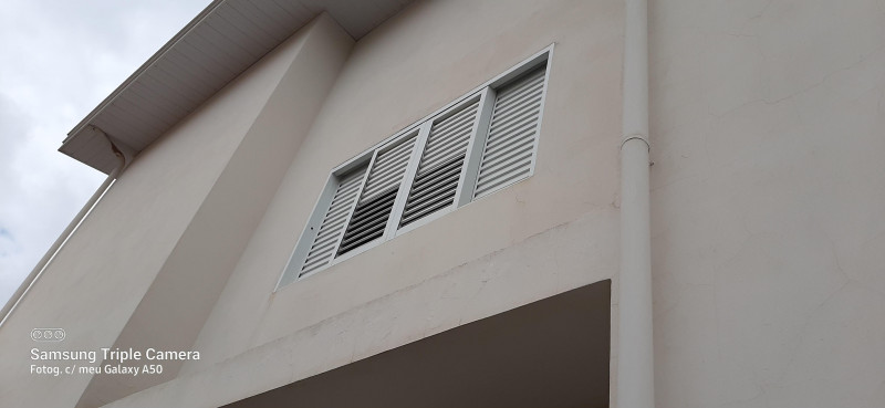Casa à venda Jardim Murayama com 260m² e 3 quartos por R$ 1.200.000 - 624642817-visao-externa-janela-suite.jpeg