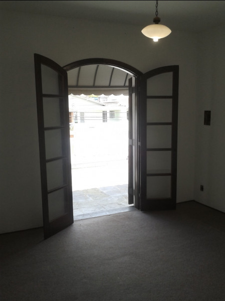 Casa à venda Centro com 156m² e 2 quartos por R$ 553.500 - 1373448542-screenshot-20230310-140614-photos.jpg