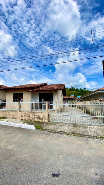 Casa à venda Limoeiro com 72m² e 3 quartos por R$ 370.000 - 1757623272-5d70c9d4-bc09-442f-a259-4d2239c55623.jpeg