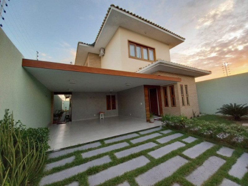 Casa à venda Jerônimo de Medeiros Prado com 260m² e 3 quartos por R$ 980.000 - 260551140-1.jpg