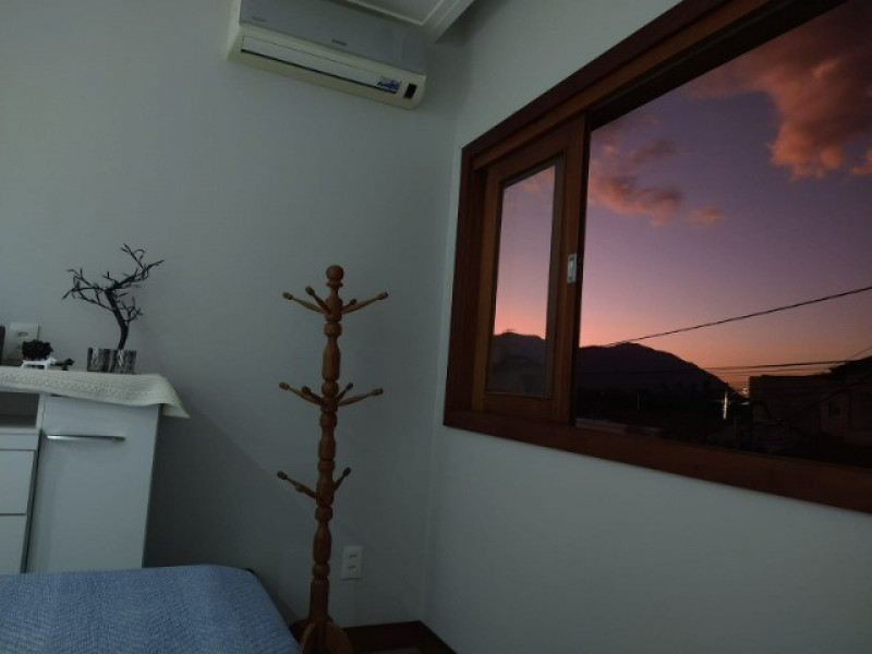 Casa à venda Jerônimo de Medeiros Prado com 260m² e 3 quartos por R$ 980.000 - 474449747-15.jpg