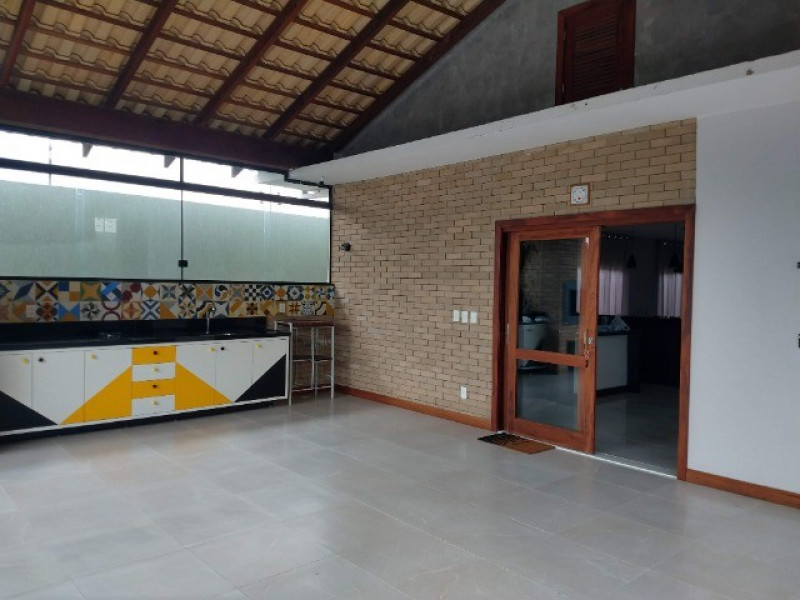 Casa à venda Jerônimo de Medeiros Prado com 260m² e 3 quartos por R$ 980.000 - 782839929-9.jpg