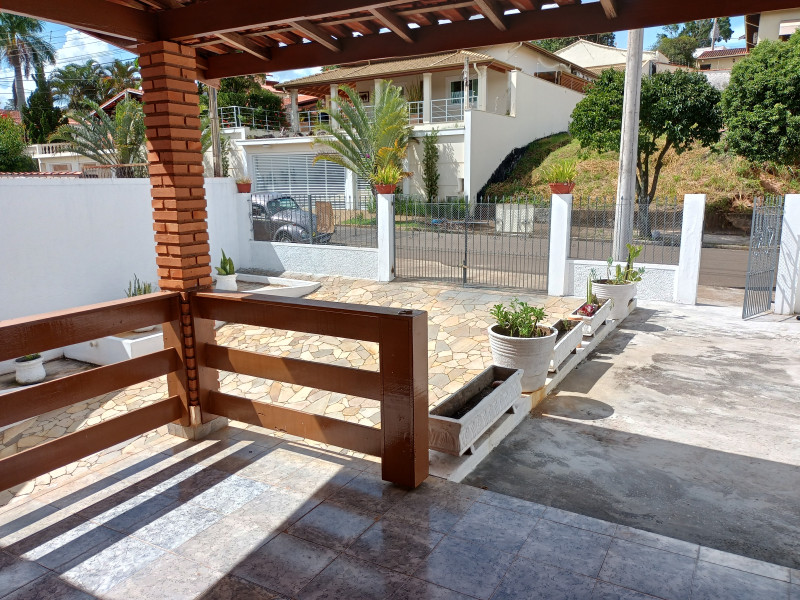 Casa à venda Centro com 256m² e 3 quartos por R$ 490.000 - 1713878320-aguas-18.jpg