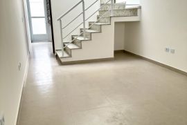 Casa à venda Jardim Santo Antoninho com 110m² - 3 dormitórios -  vagas - R$ 730.000 - 1762269429-sala-foto-2.jpeg