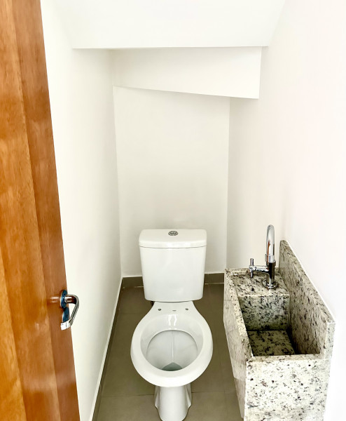 Casa à venda Jardim Santo Antoninho com 110m² e 3 quartos por R$ 730.000 - 461088390-lavabo.jpeg